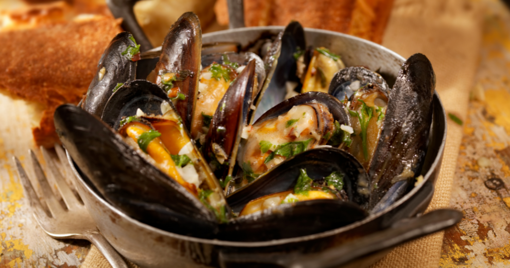 Garlic Butter Mussels (25 Minutes) Recipe